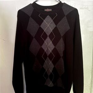 Dockers Men's Black and Gray Argyle Crewneck Sweater
